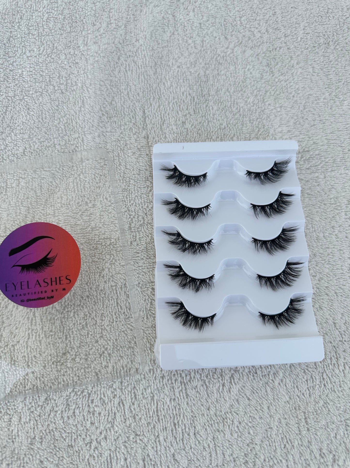 BM13: Soft Mink Half Cat Eye Lashes