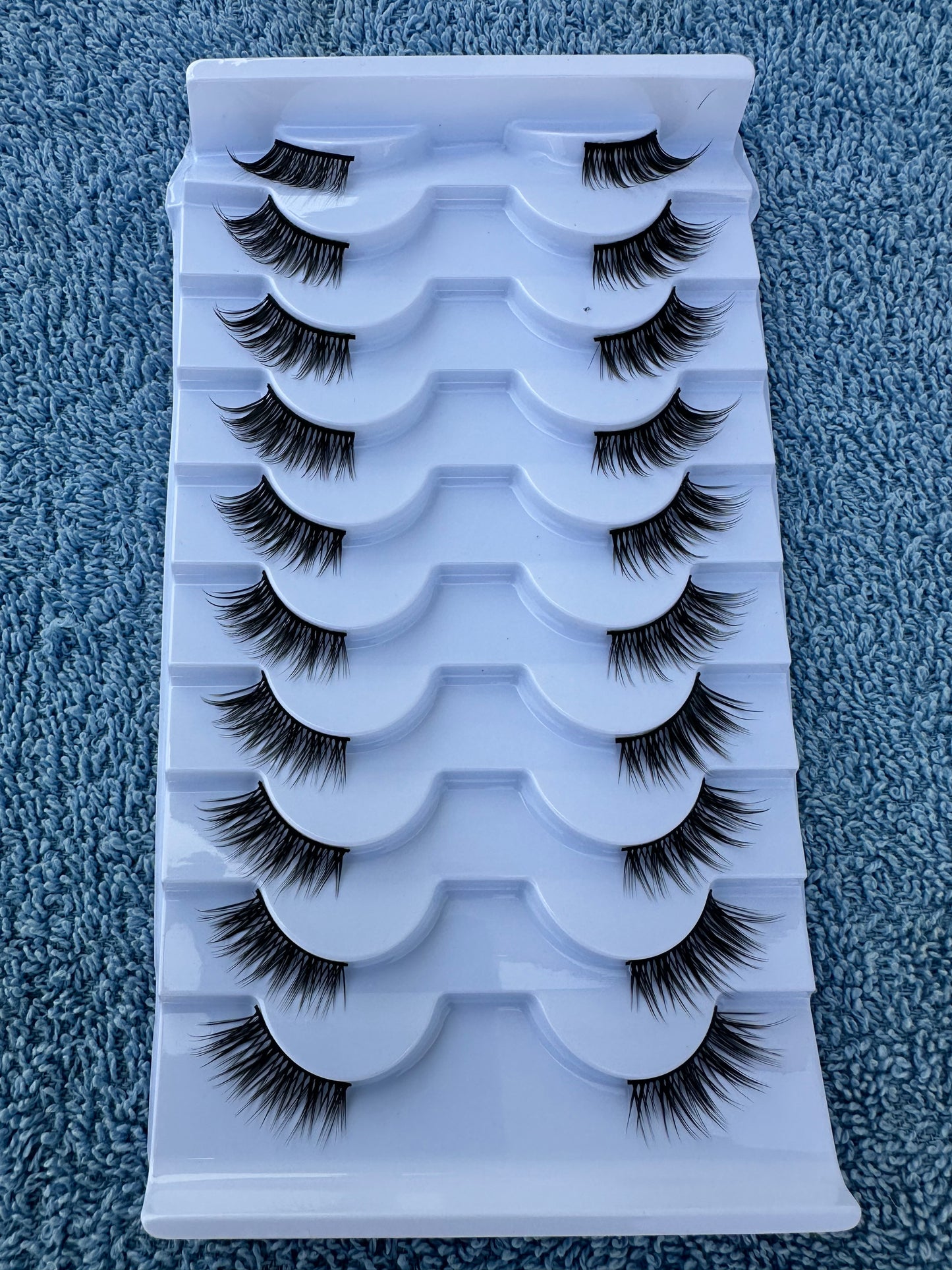 BM1010: 10 Pairs Half Cat Eyelashes – Effortless Lift, Flawless Flick