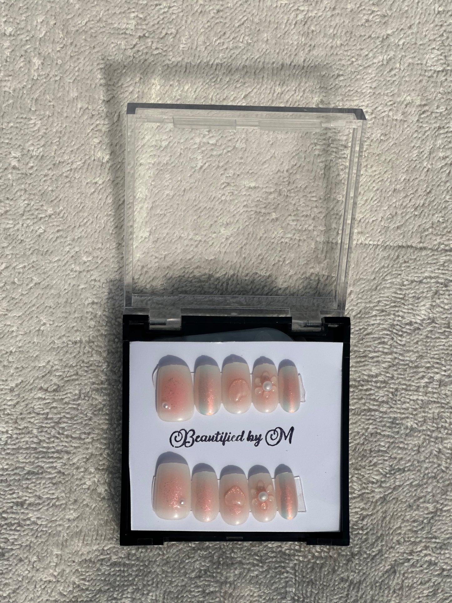 NM06: Cloudy Marshmallow Press On Nails 24 Pieces