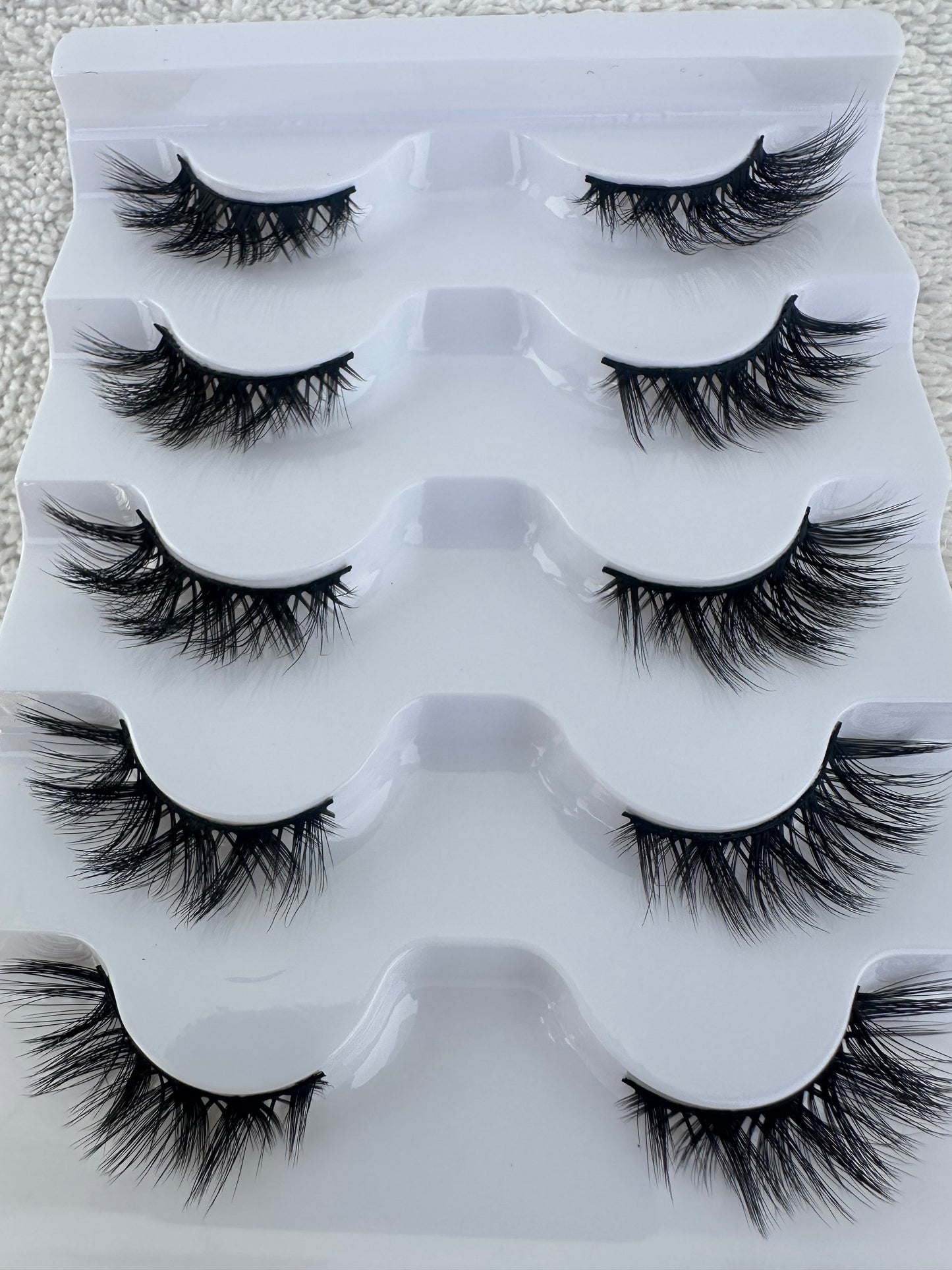 BM13: Soft Mink Half Cat Eye Lashes