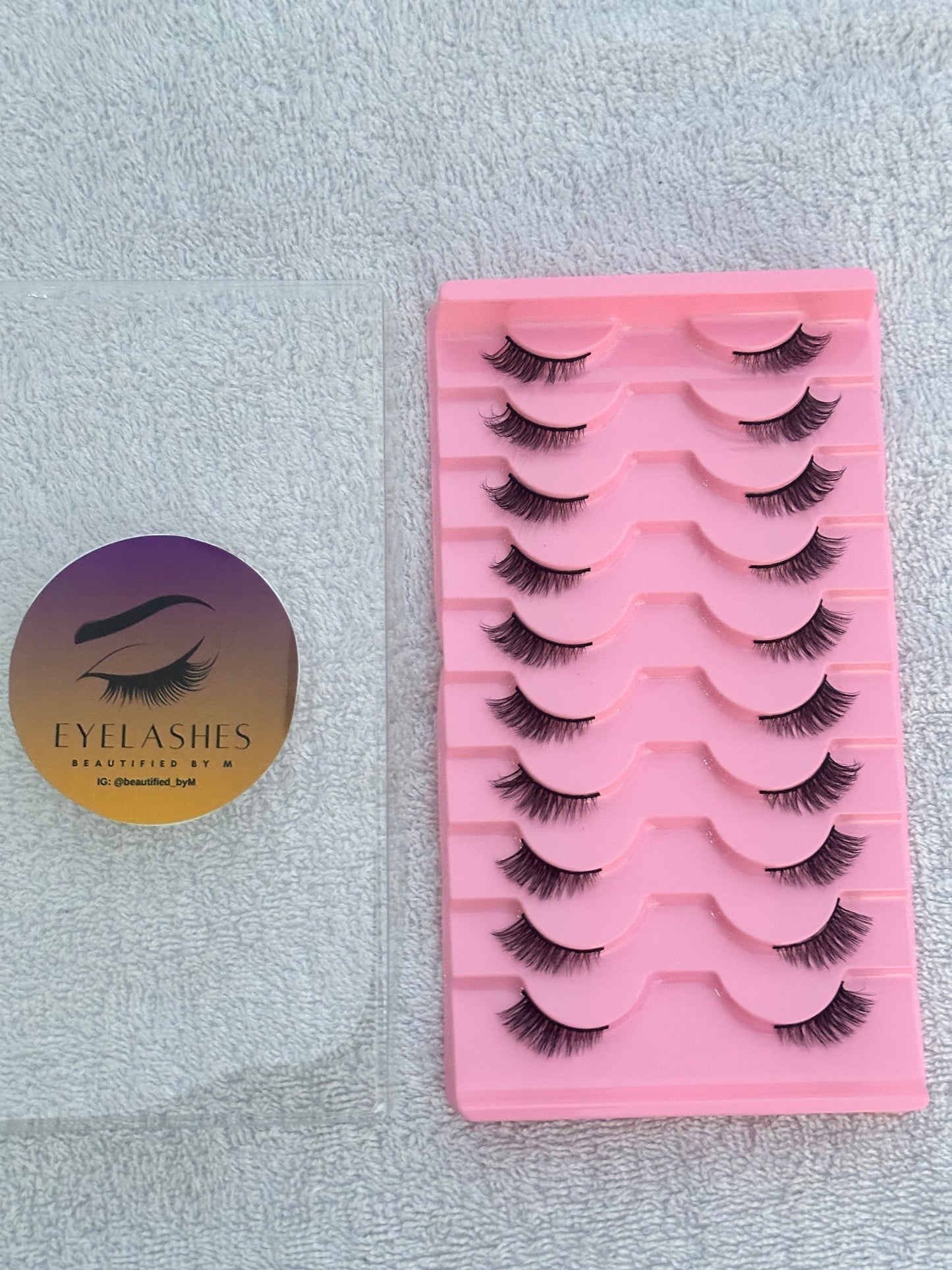 Natural/Fluffy Short Accent Half Eyelashes 10 Pairs