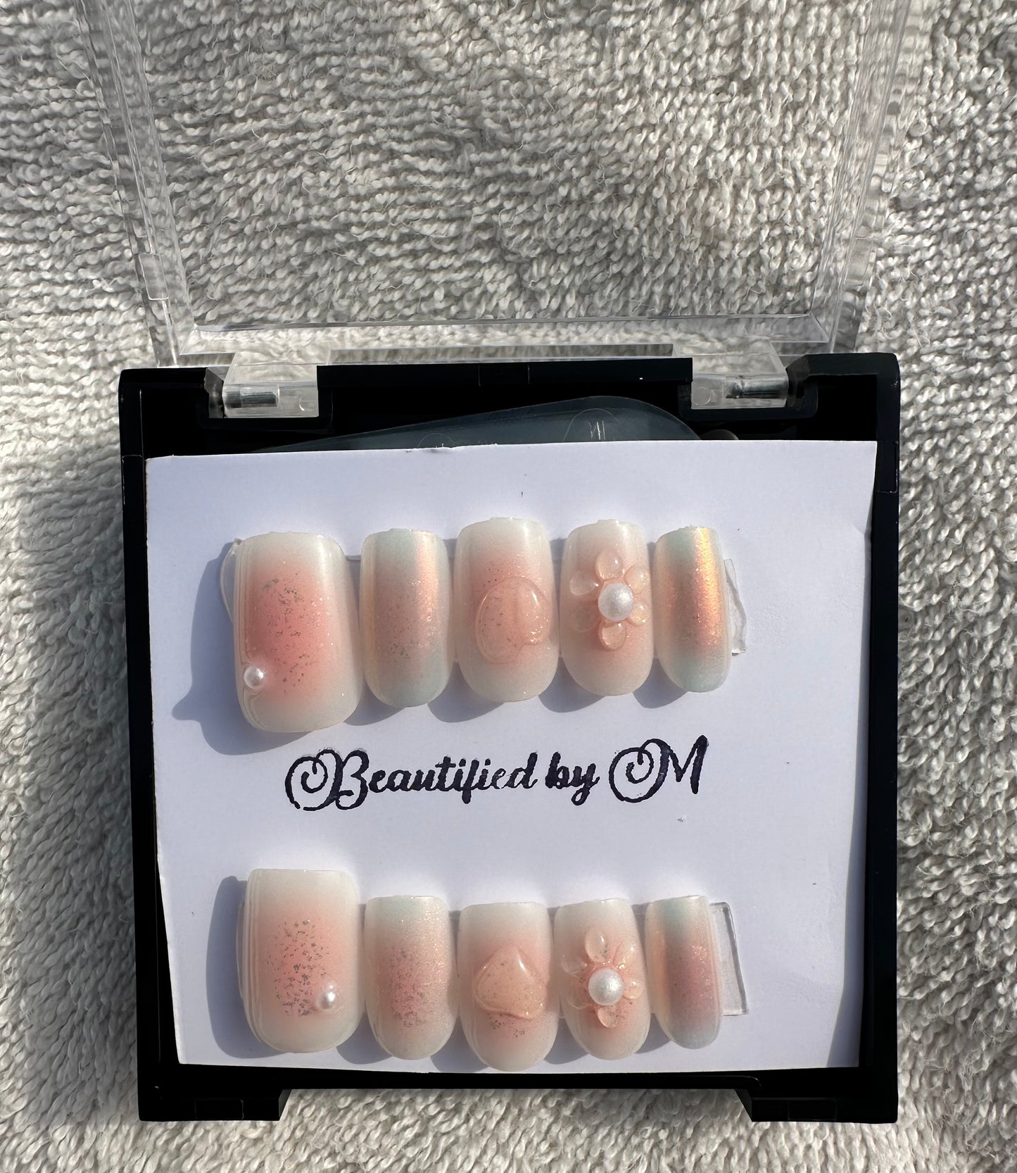 NM06: Cloudy Marshmallow Press On Nails 24 Pieces