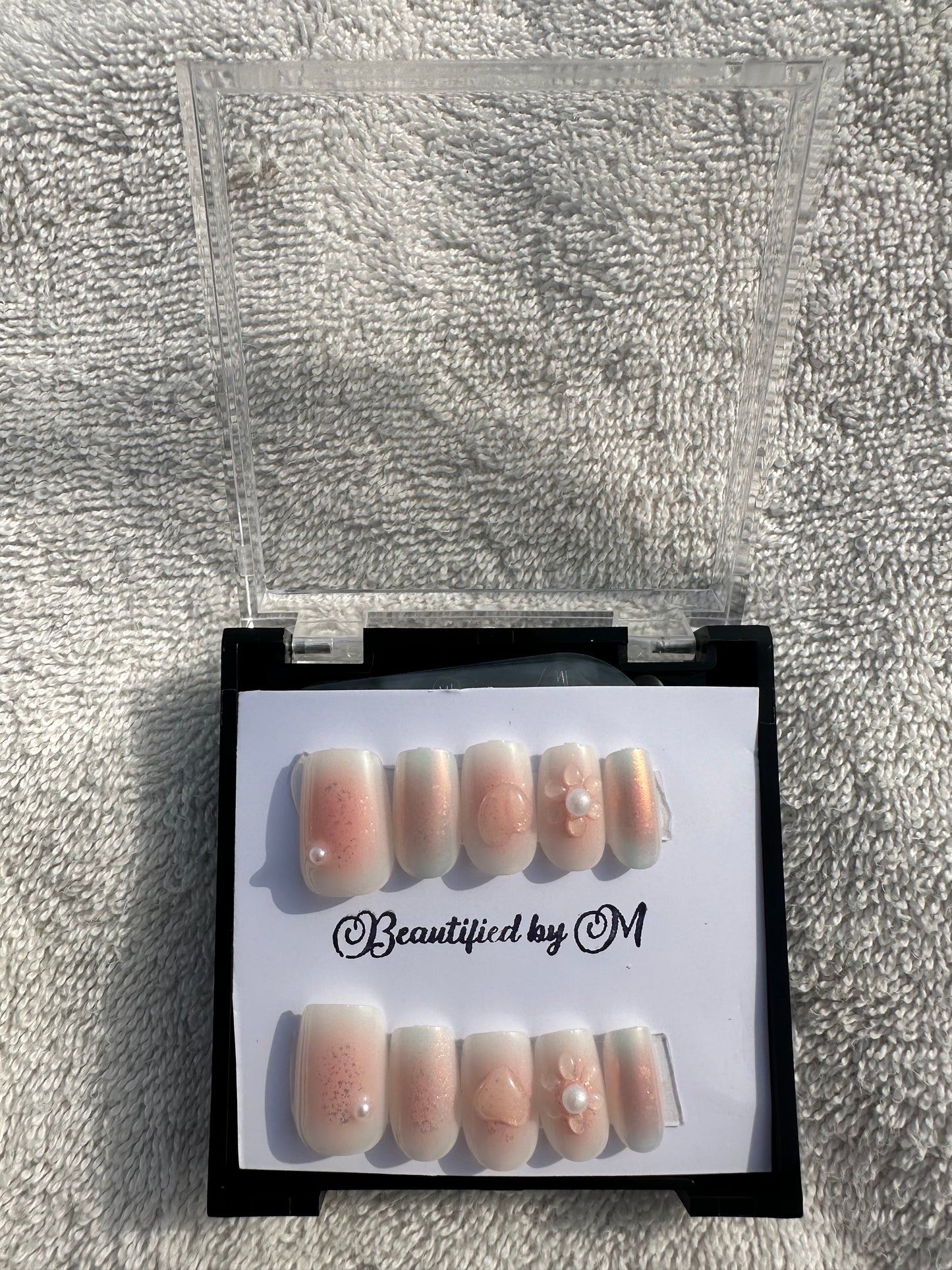 NM06: Cloudy Marshmallow Press On Nails 24 Pieces