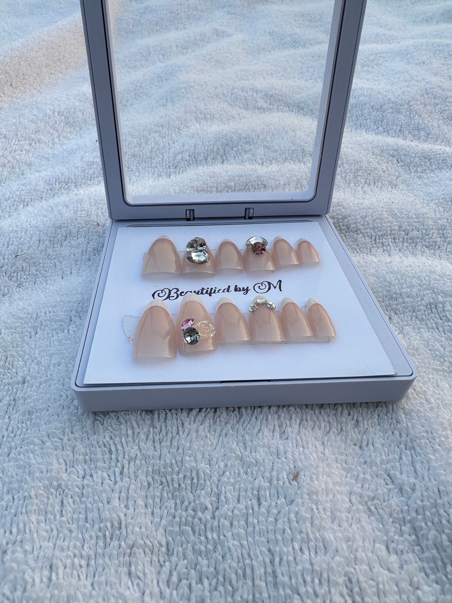 NM01: Little Romance Medium Length French Tip Press On Nails