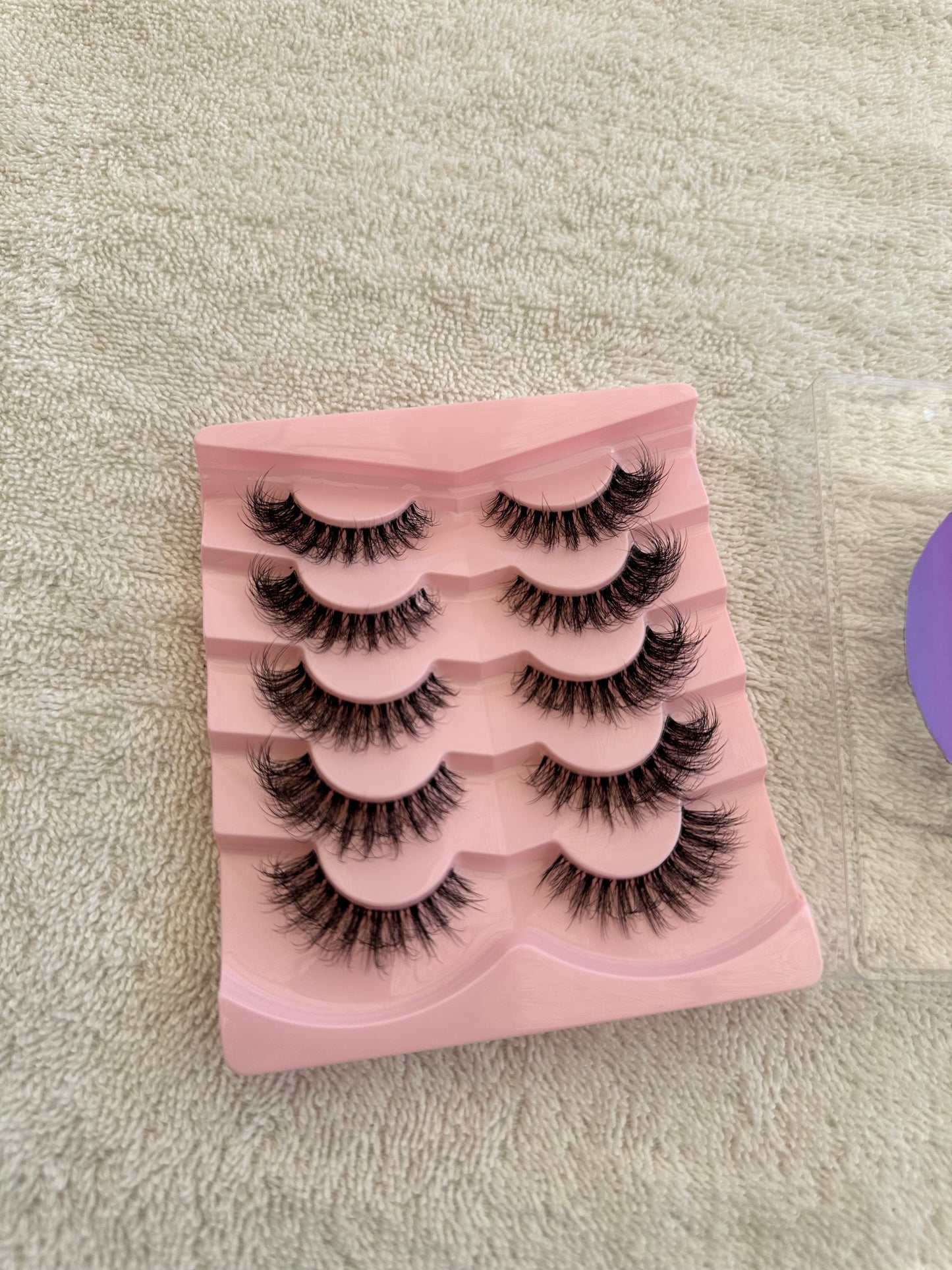 BM003: Natural curl resuable False Eyelashes
