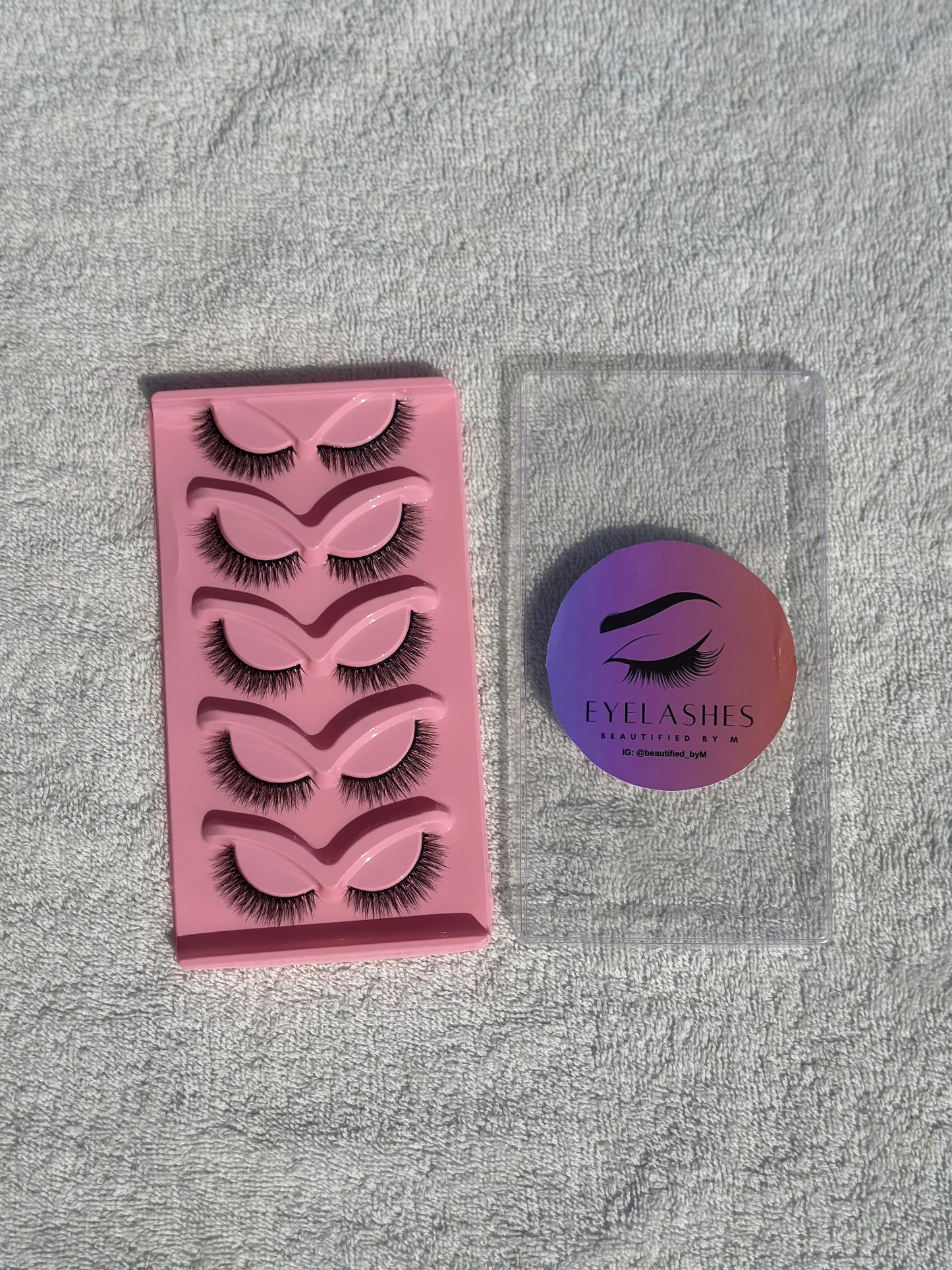 BM08: Fluffy and Natural look Cat Eye Lashes( Suitable for All eyes)