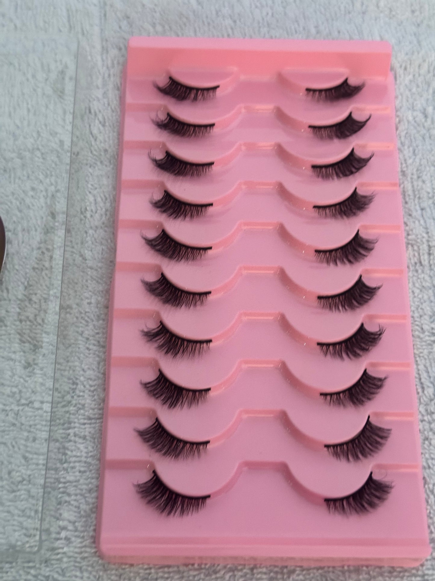 Natural/Fluffy Short Accent Half Eyelashes 10 Pairs