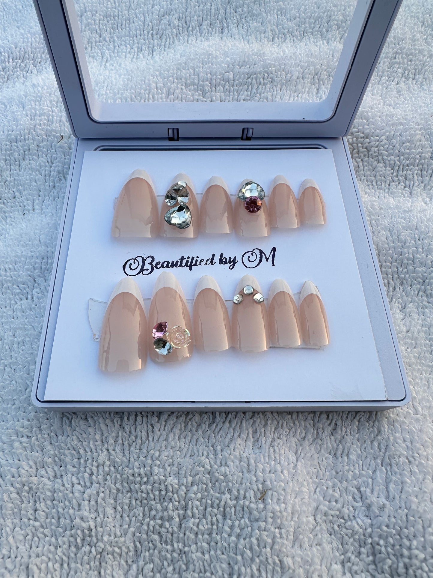 NM01: Little Romance Medium Length French Tip Press On Nails