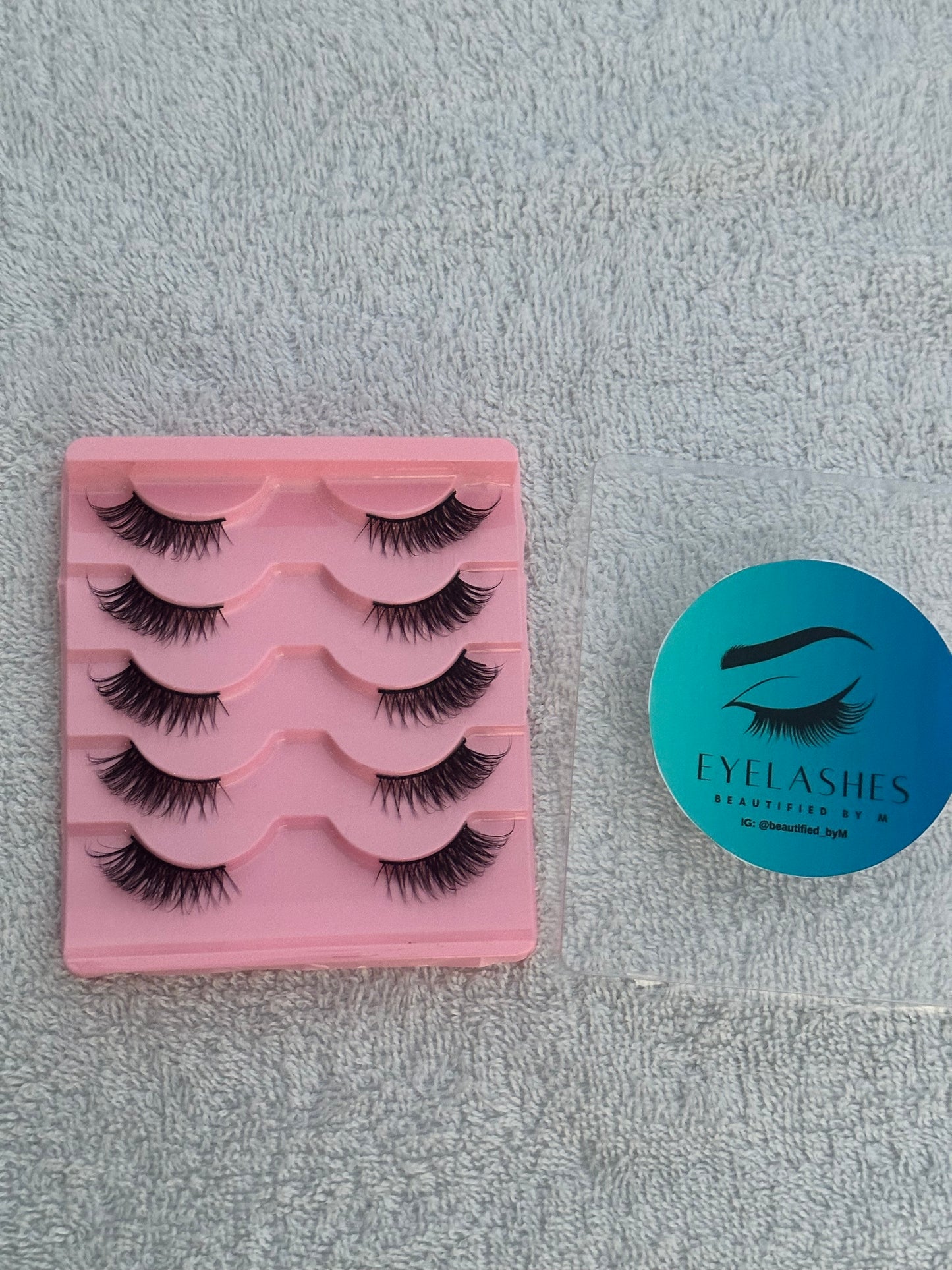 BM10F: Premium Cat Eye Natural look Strip Eyelashes 5 Pairs