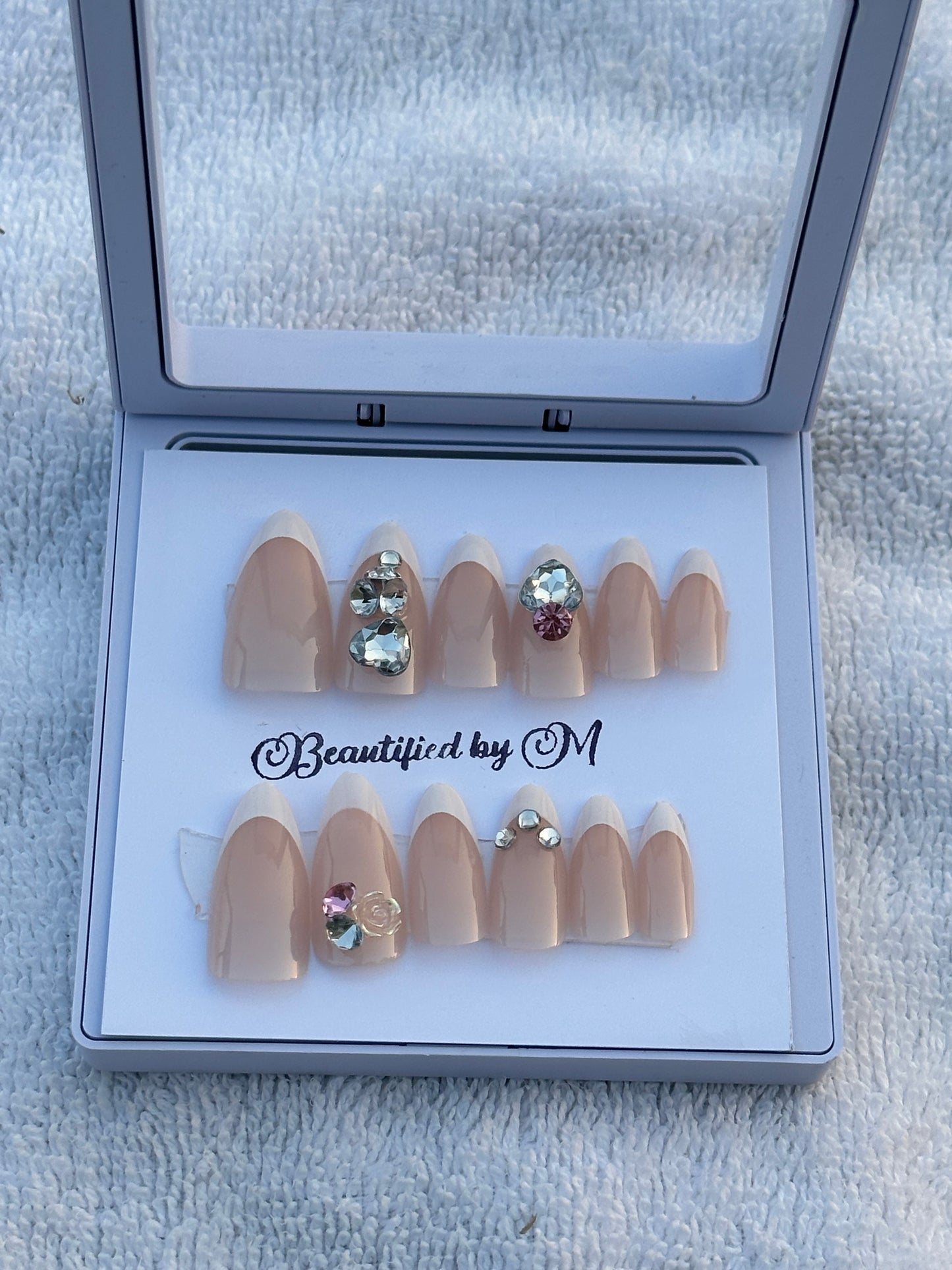 NM01: Little Romance Medium Length French Tip Press On Nails