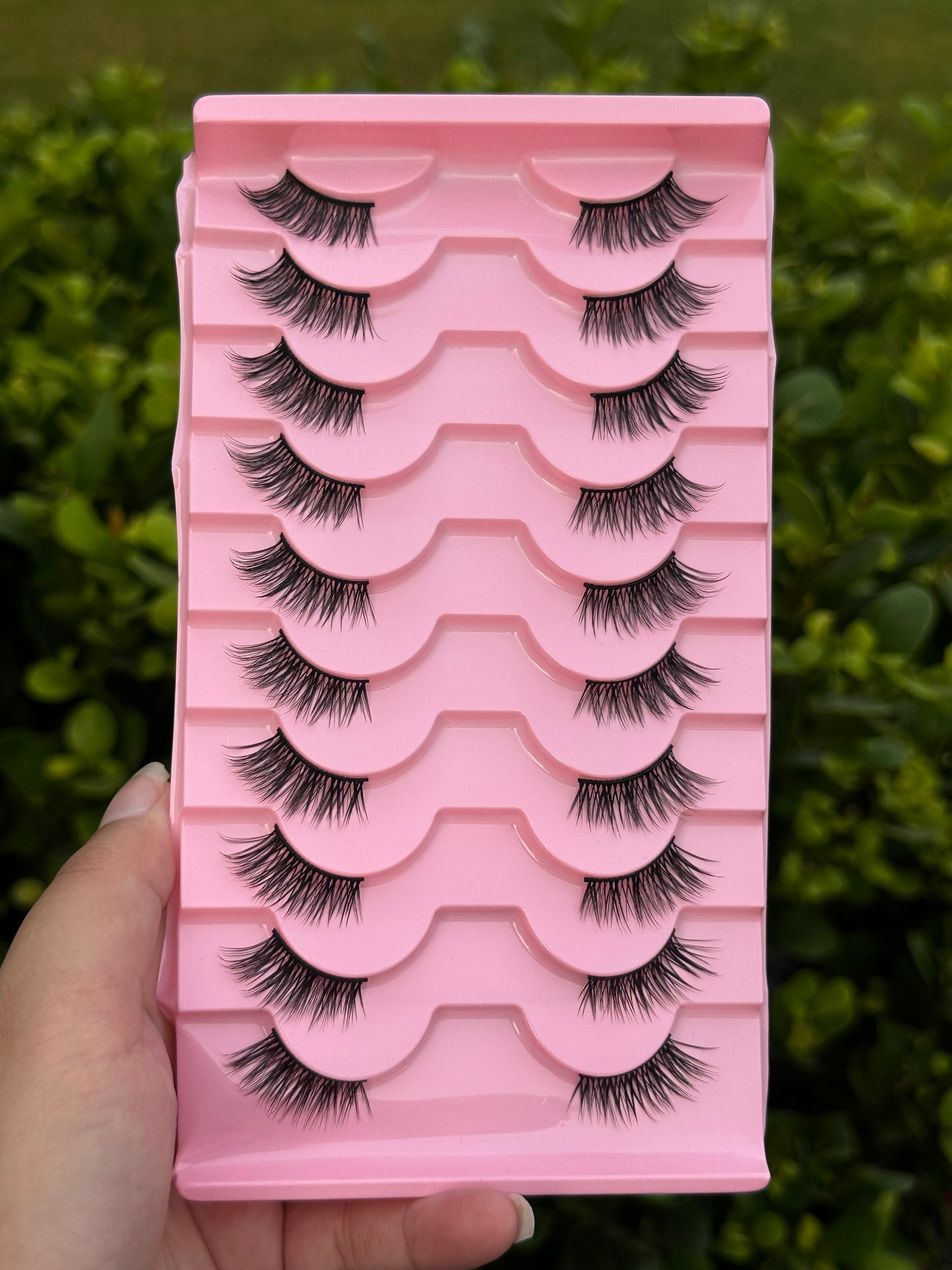 BM10D: Half Fairy Cat Eye Lashes 10 pieces