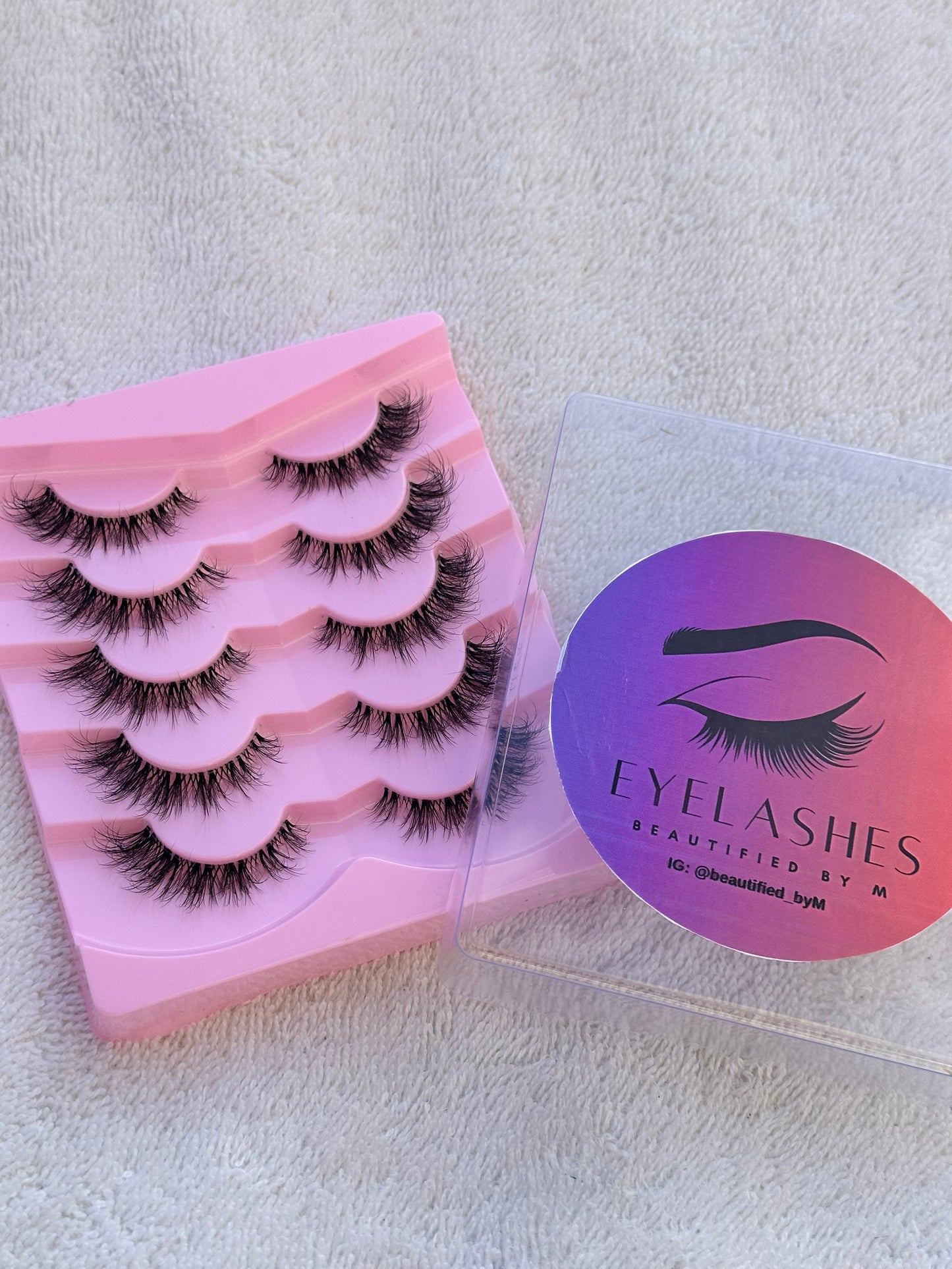 BM04: Volumized Full Strip False Lashes 5 Pairs