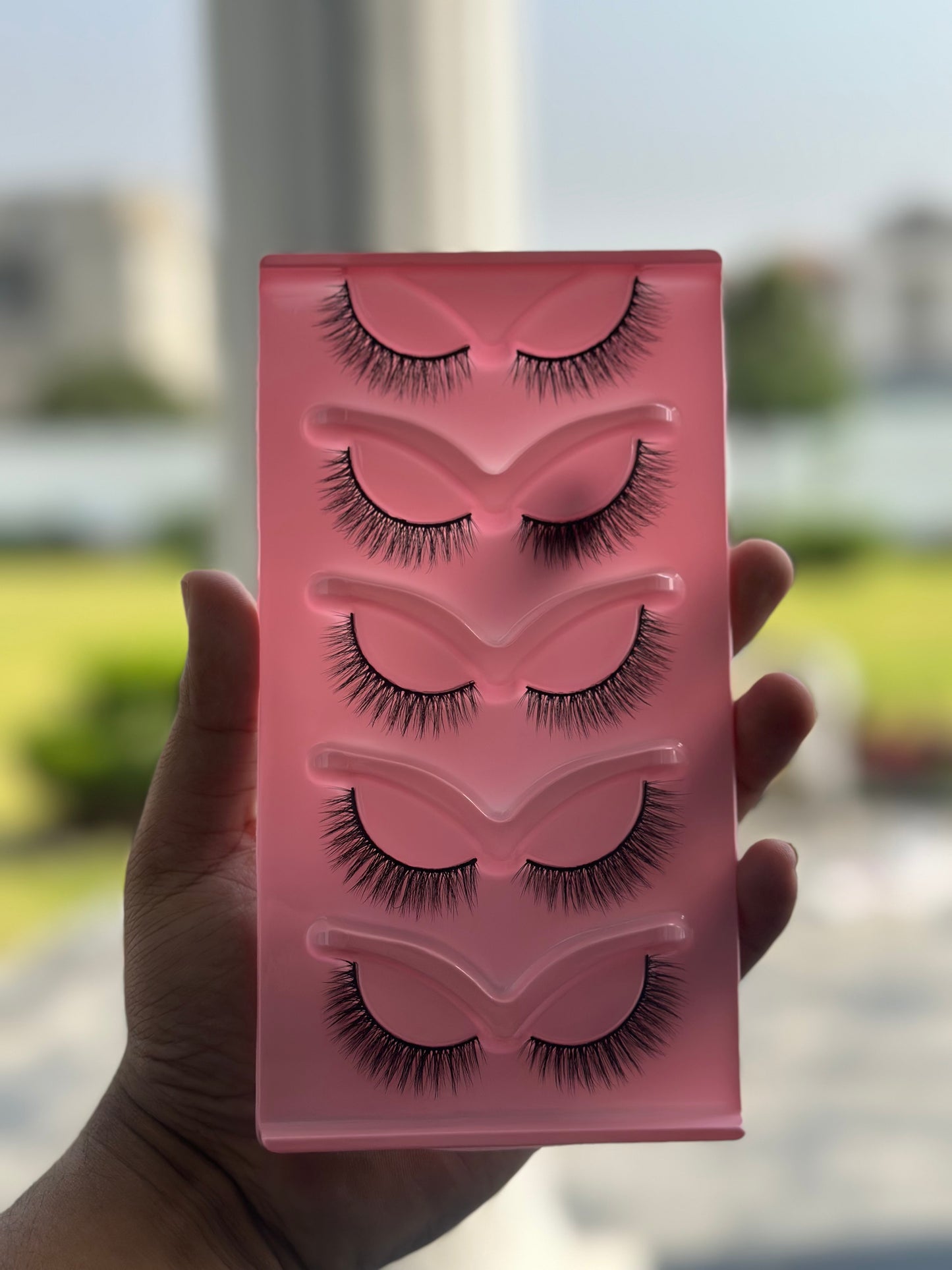 BM08: Fluffy and Natural look Cat Eye Lashes( Suitable for All eyes)