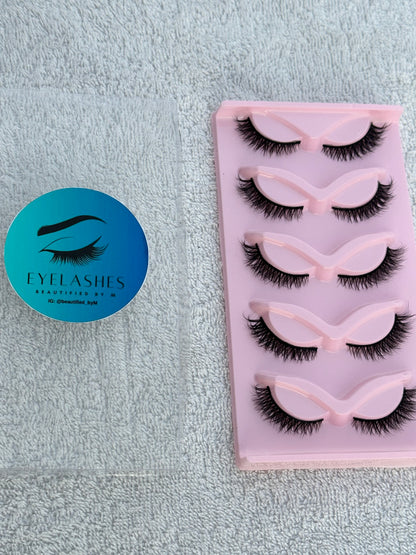 BM07: Fox Style Long Winged Natural Lashes 5 pieces