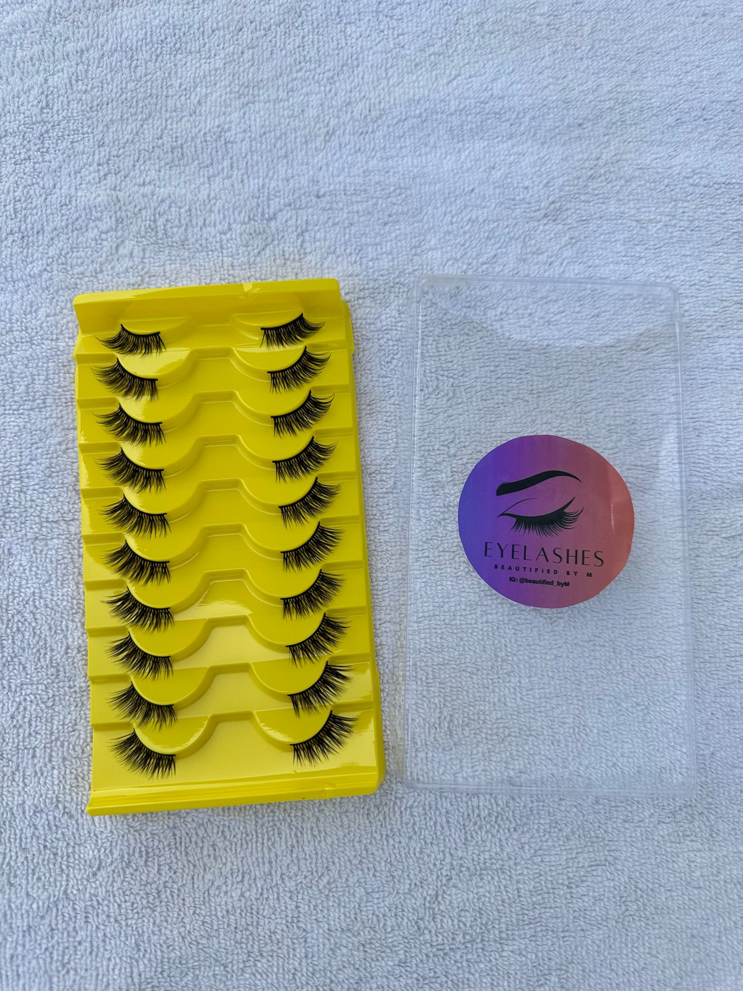 BM010: 10 Pairs Half Eye Cat Eyelashes – Natural Lift, Flirty Flair