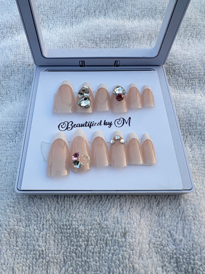 NM01: Little Romance Medium Length French Tip Press On Nails