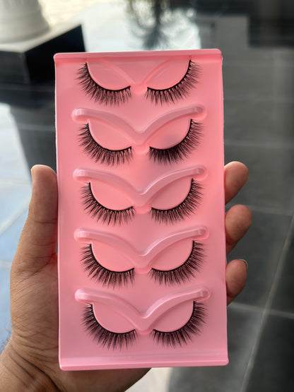 BM08: Fluffy and Natural look Cat Eye Lashes( Suitable for All eyes)